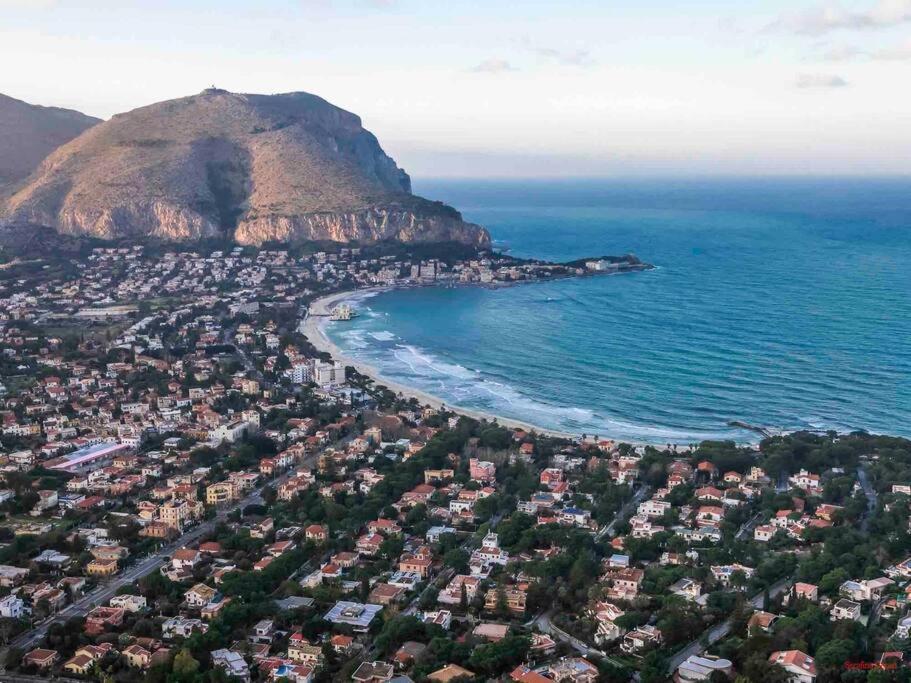 Mondello Apartment Mare Beach Eksteriør billede